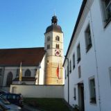 ... Wallfahrtskirche MariÃ¤ Himmelfahrt am Bogenberg mit angrenzendem Kloster.