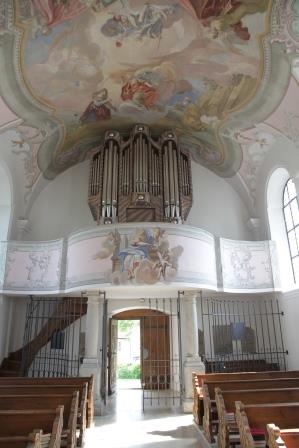 Die Orgel: 1998 erbaut von der Passauer Orgelbaufirma Eisenbarth.