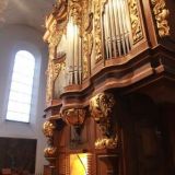 Detailansicht der Orgel in der Karmelitenkirche Straubing.