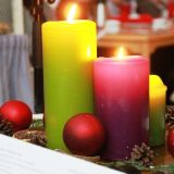Im Schein der Kerzen singen alle traditionell zum Abschluss "O du frÃ¶hliche", "Leise rieselt der Schnee" und "Stille Nacht".