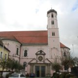 Die heutige Pfarrkirche St. Peter und Paul wurde von 1622 bis 1630 nach PlÃ¤nen des Abtes Vitus HÃ¶ser als Klosterkirche neu erbaut (Quelle: https://de.wikipedia.org/wiki/Kloster_Oberalteich).
