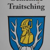 Das Wappen der Gemeinde Traitsching befindet sich in der NÃ¤he des ...