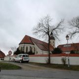 Die Wallfahrtskirche MariÃ¤ Himmelfahrt auf dem Bogenberg mit ...