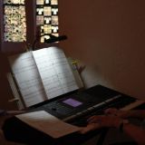 Judith Wagner spielt am E-Piano zum Einzug ihr komponiertes Lied "Viel GlÃ¼ck" fÃ¼r ...