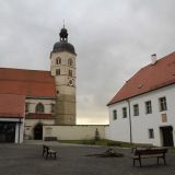 Vom Standort der Wallfahrtskirche MariÃ¤ Himmelfahrt auf dem Bogenberg hat man ...