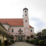 Die Pfarrkirche St. Peter und Paul in Oberalteich.