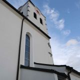 Ein letzter Blick zur Hunderdorfer Pfarrkirche St. Nikolaus.